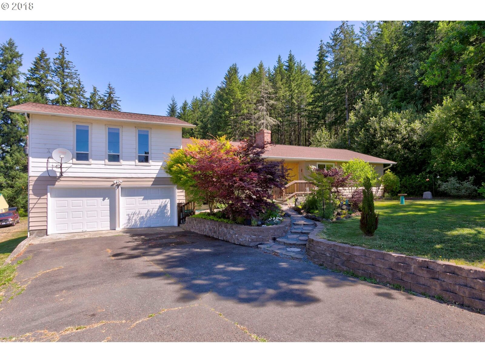 Property Photo:  1619 Holcomb Rd  WA 98626 