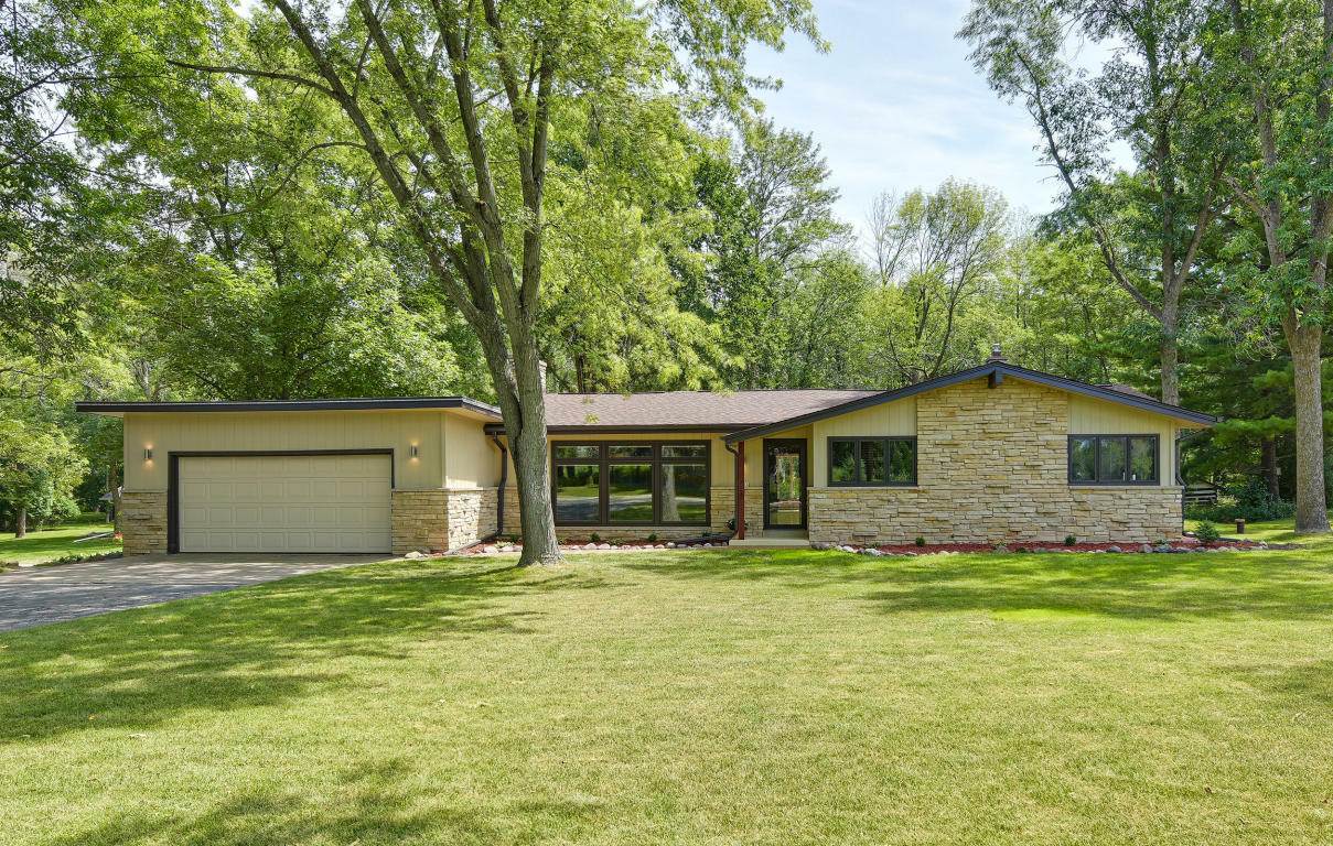 Property Photo:  11506 N Laguna Dr  WI 53092 