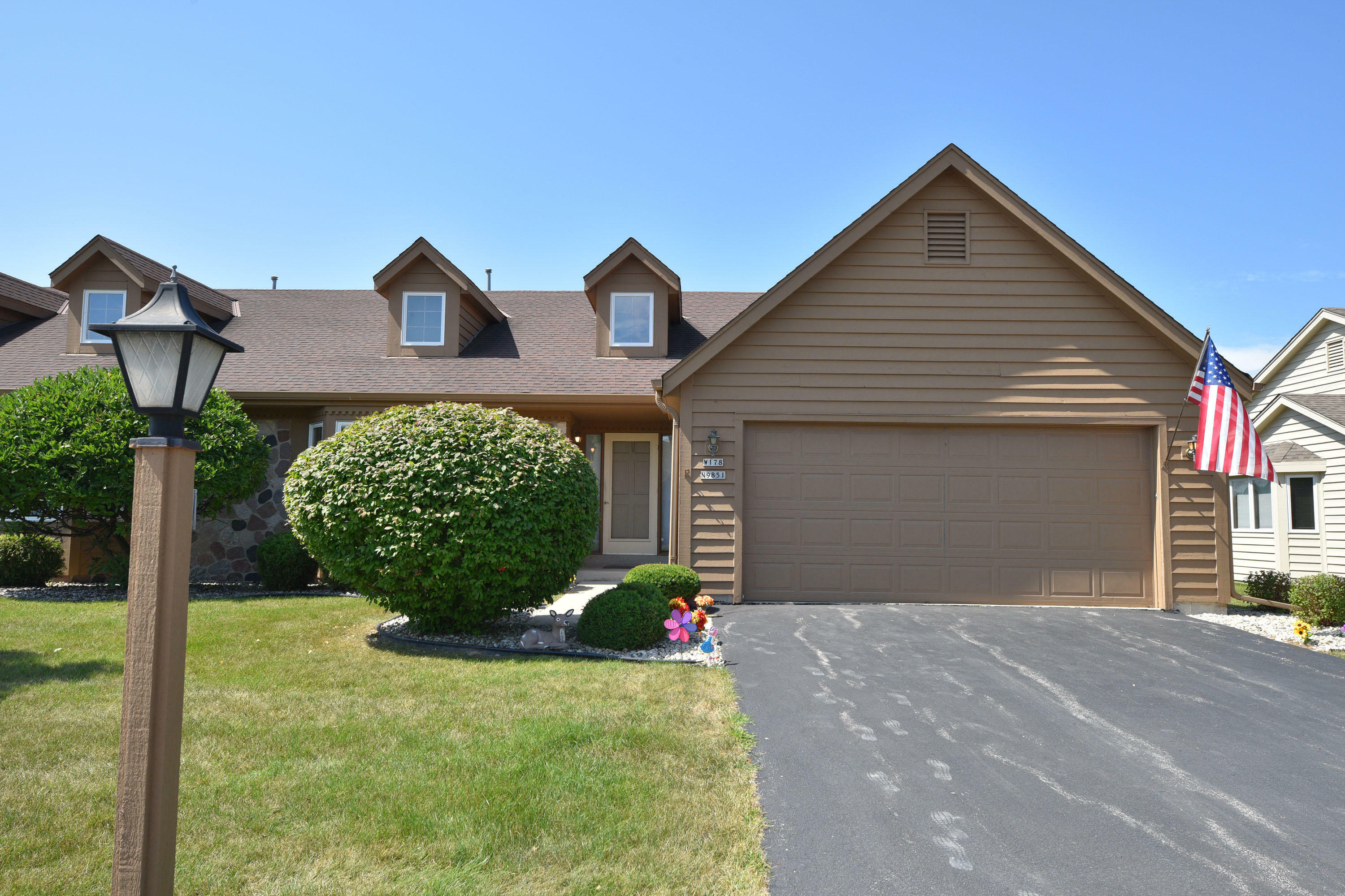 Property Photo:  W178n9851 Riversbend Cir  WI 53022 