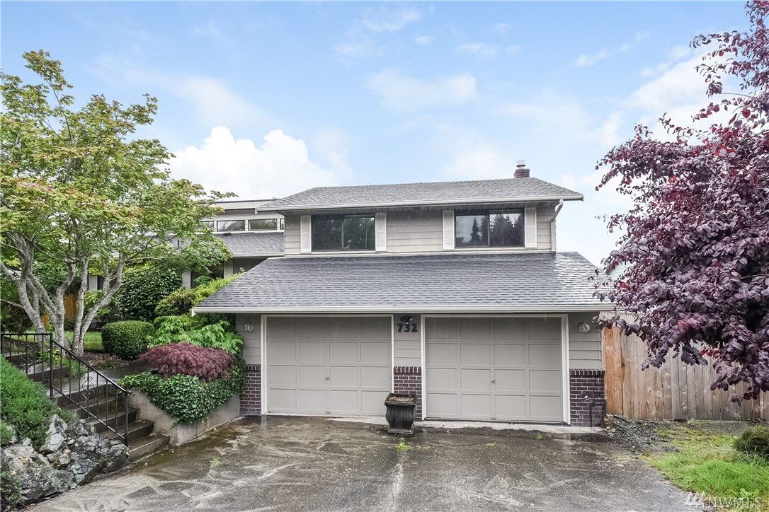 Property Photo: 732 Sandstone Lane WA 98282