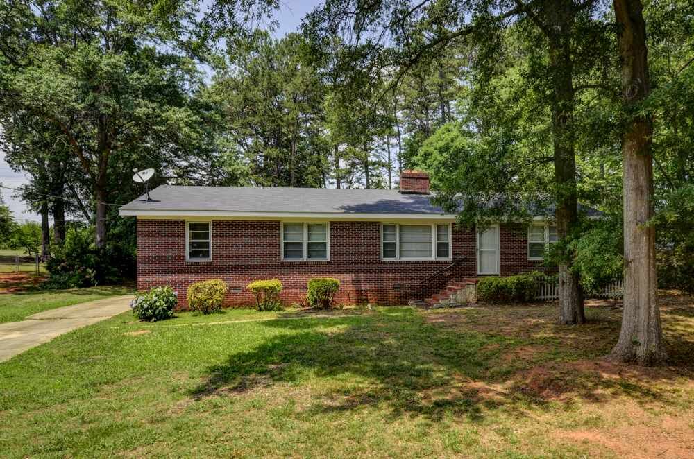Property Photo:  206 Rosecrest Road  SC 29303 