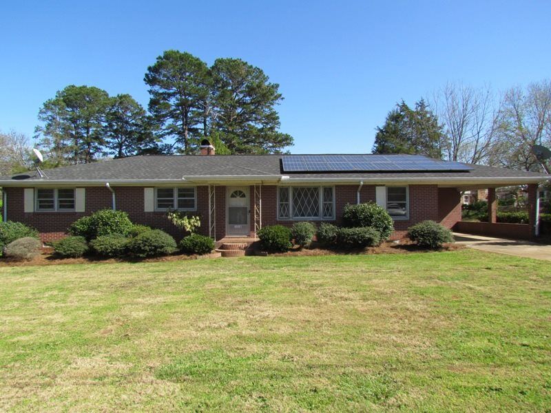 Property Photo:  1018 Woodvale Drive  SC 29307 