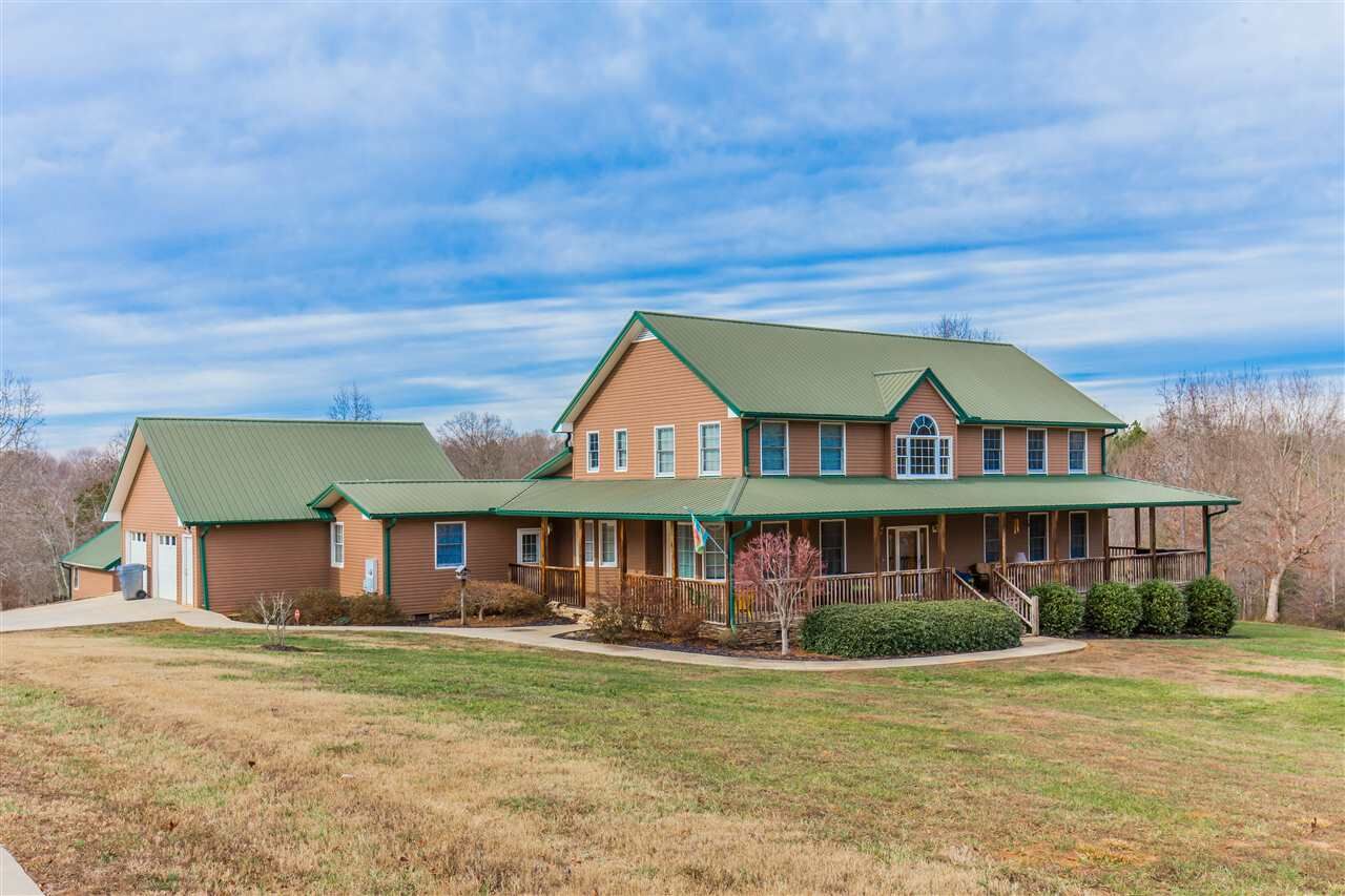 Property Photo: 210 Walnut Grove Road SC 29376