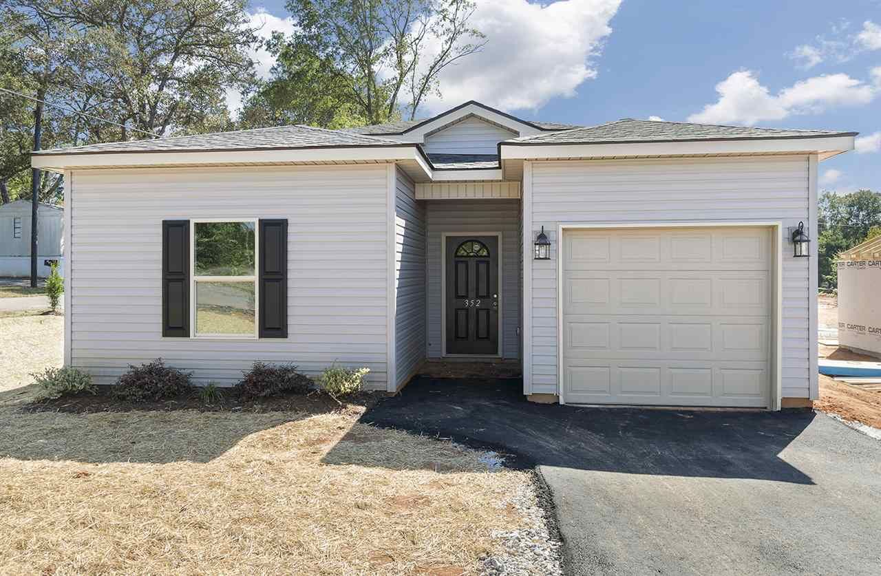 Property Photo: 352 Crescent Circle SC 29334