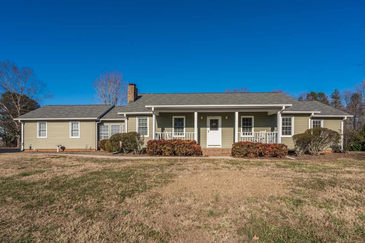 Property Photo: 400 Pinckney Road SC 29374