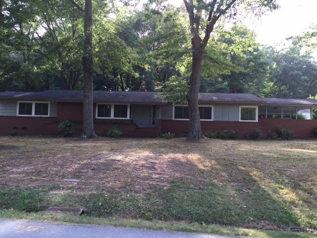 Property Photo:  109 Greenbriar Road  SC 29302 