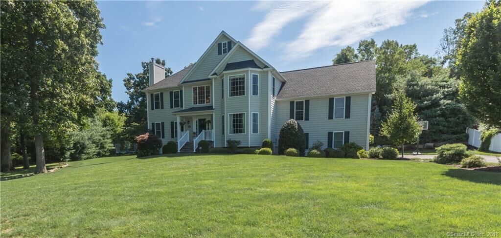 Property Photo:  15 Block Farm Road  CT 06468 