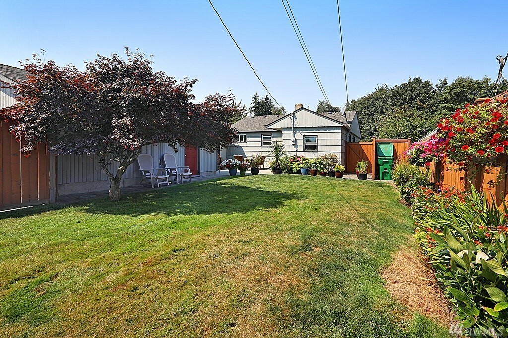 Property Photo:  3630 51st Ave SW  WA 98116 