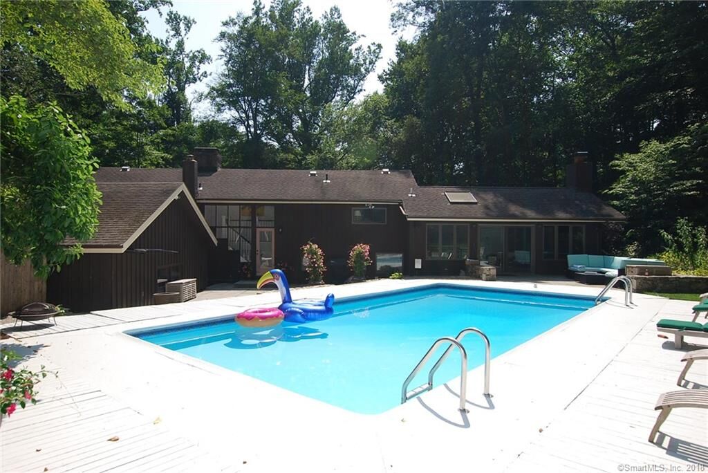 Property Photo: 7 Highwood Lane CT 06880