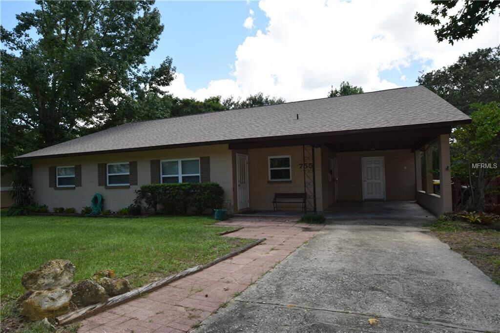 Property Photo:  755 Oak Drive  FL 34711 