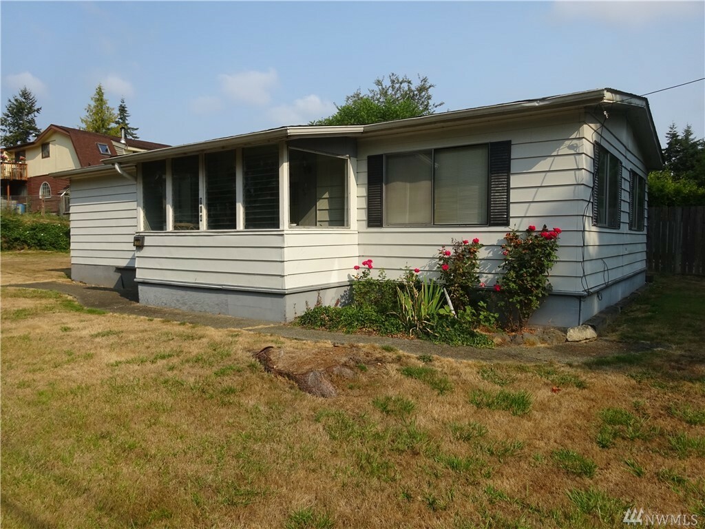 Property Photo:  914 S 251st St  WA 98198 