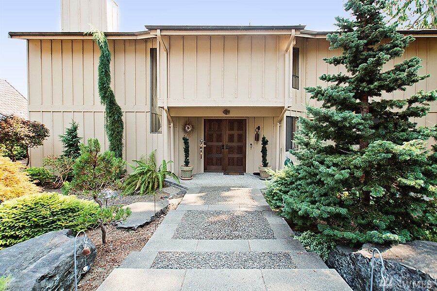 Property Photo:  2821 Schirm Loop Rd NW  WA 98502 