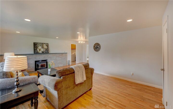Property Photo: 7002 190th St SW WA 98036