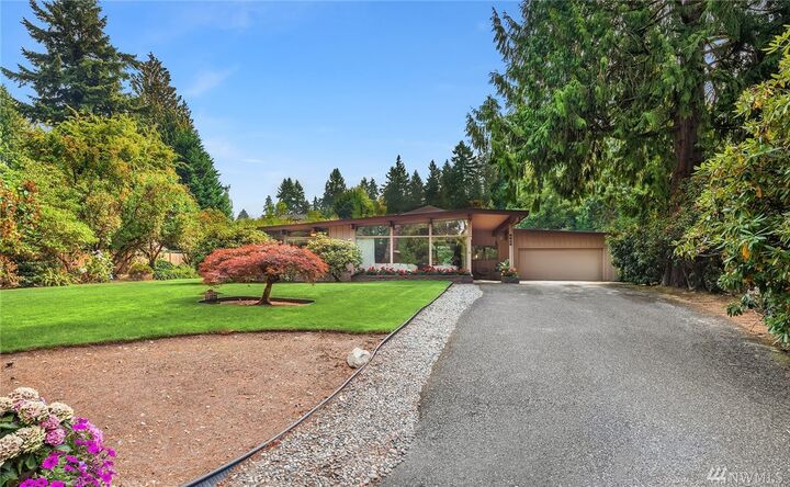 2540 104th Ave SE  Bellevue WA 98004 photo