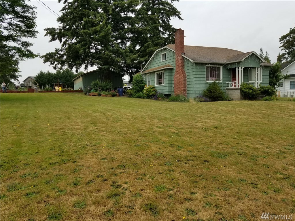Property Photo: 7123 NW 276th St WA 98292