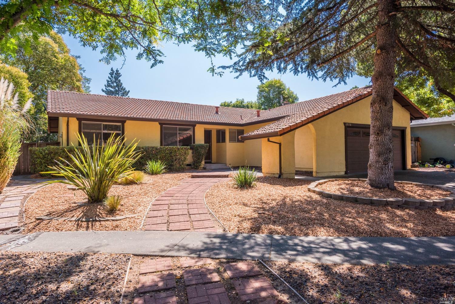 Property Photo:  2038 Alexis Court  CA 95405 