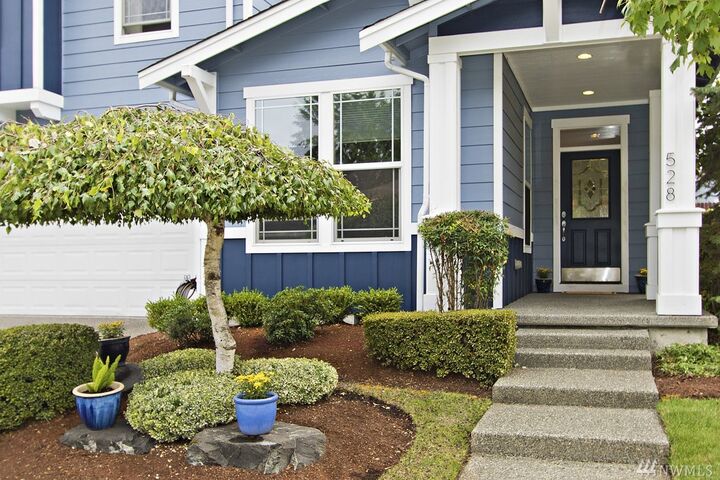 Property Photo:  528 Pasco Place NE  WA 98059 