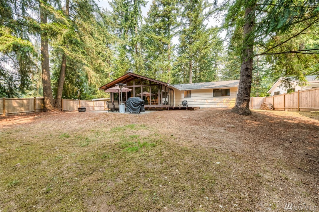 Property Photo:  15803 NE 195th St  WA 98072 