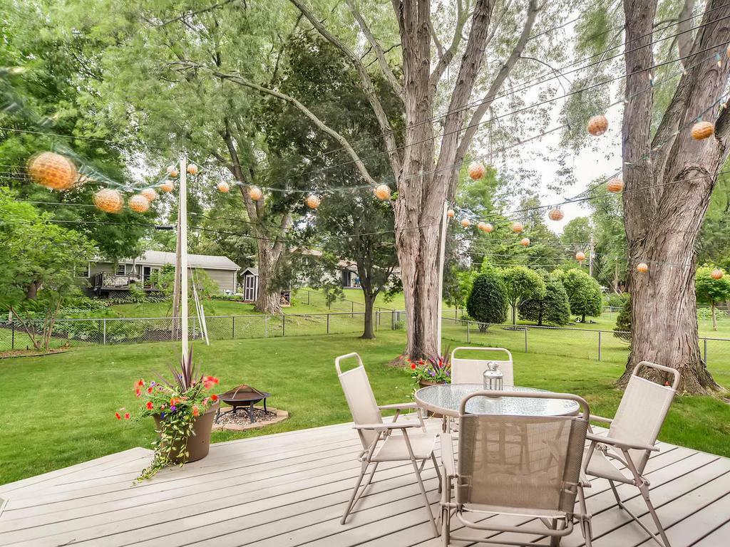 Property Photo:  3832 Hillsboro Avenue N  MN 55427 