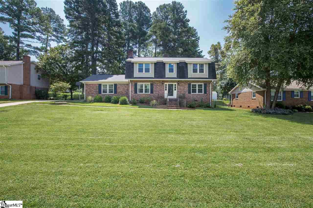 Property Photo:  210 Oakmont Drive  SC 29316 
