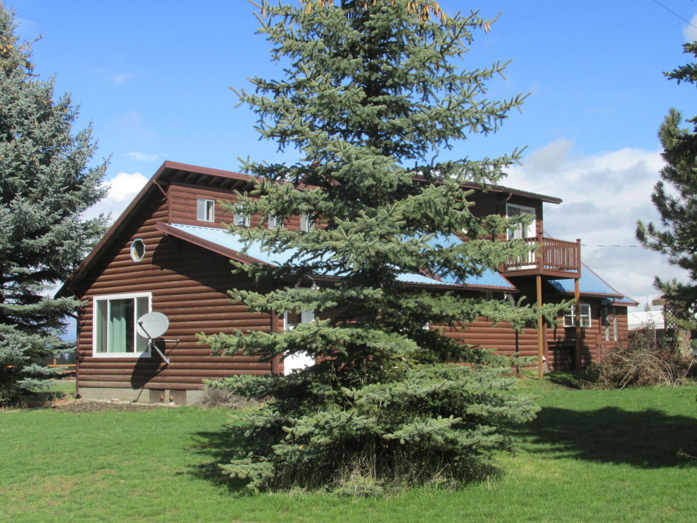 Property Photo:  363 A Hotchkiss Rd  WA 99114 