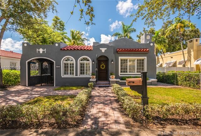 Property Photo:  1860 SW 11 St  FL 33135 