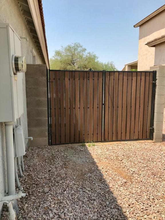 Property Photo:  430 N 102nd Place E  AZ 85207 