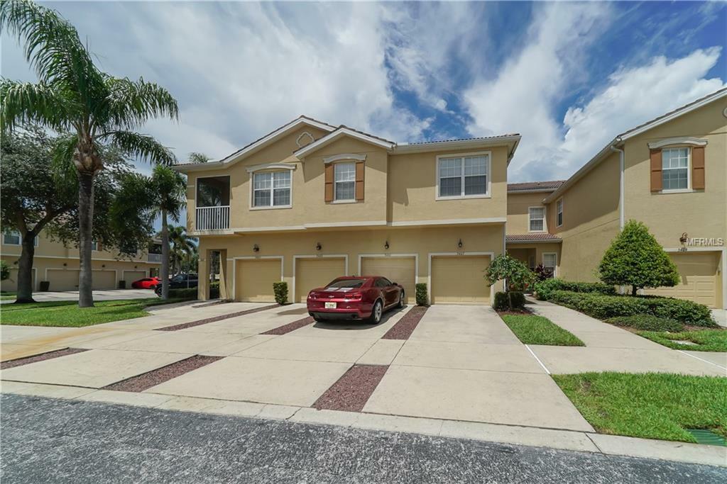 Property Photo:  3407 Parkridge Circle 20-102  FL 34243 