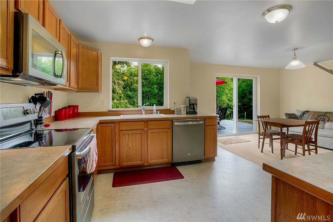 Property Photo:  8727 Steamboat Island Rd NW  WA 98502 