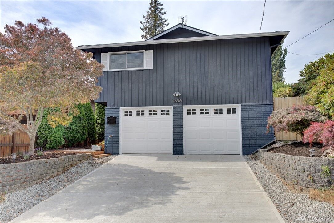 Property Photo: 10259 35th Ave SW WA 98146