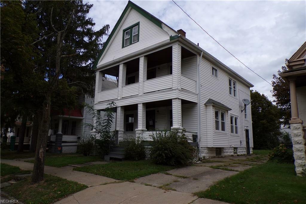 Property Photo:  2813 E 126th Street  OH 44120 