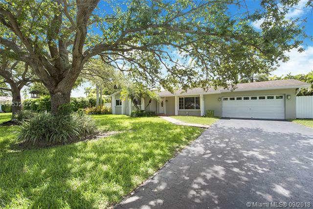 18300 SW 88th Pl  Palmetto Bay FL 33157 photo