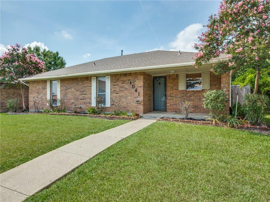 Property Photo:  1041 Cherrywood Lane  TX 75006 