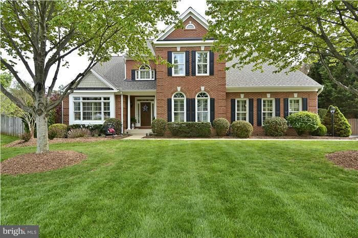 Property Photo: 10601 Chamberlain Drive VA 22182