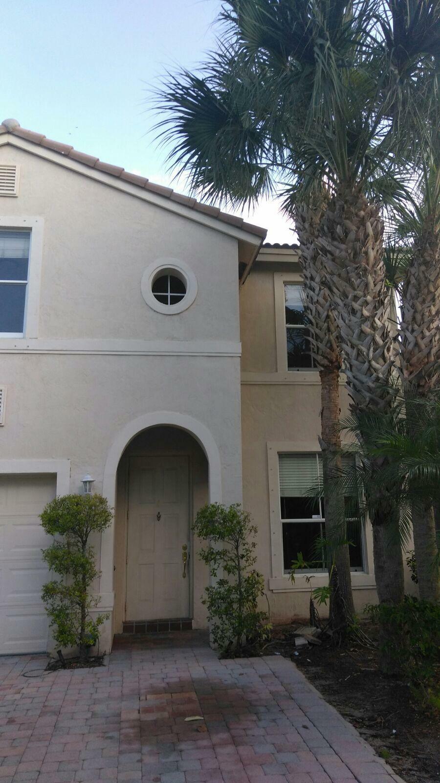 Property Photo: 4124 Meade Way FL 33409
