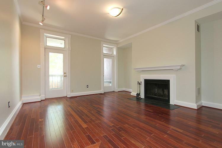 Property Photo:  622 3rd Street NE  DC 20002 