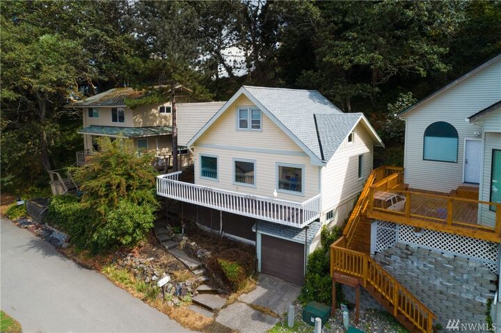 6721 Whitman St NE  Tacoma WA 98422 photo