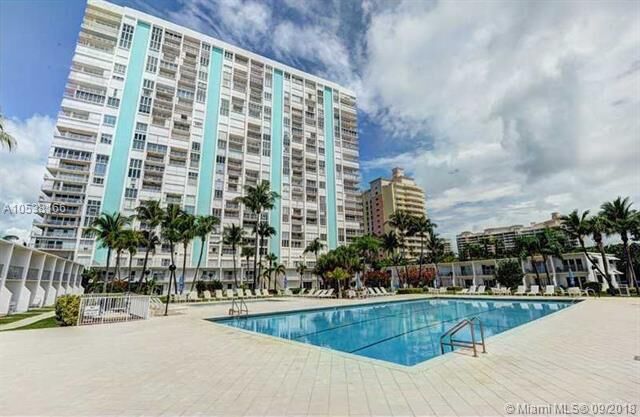 Property Photo:  881 Ocean Dr 24G  FL 33149 