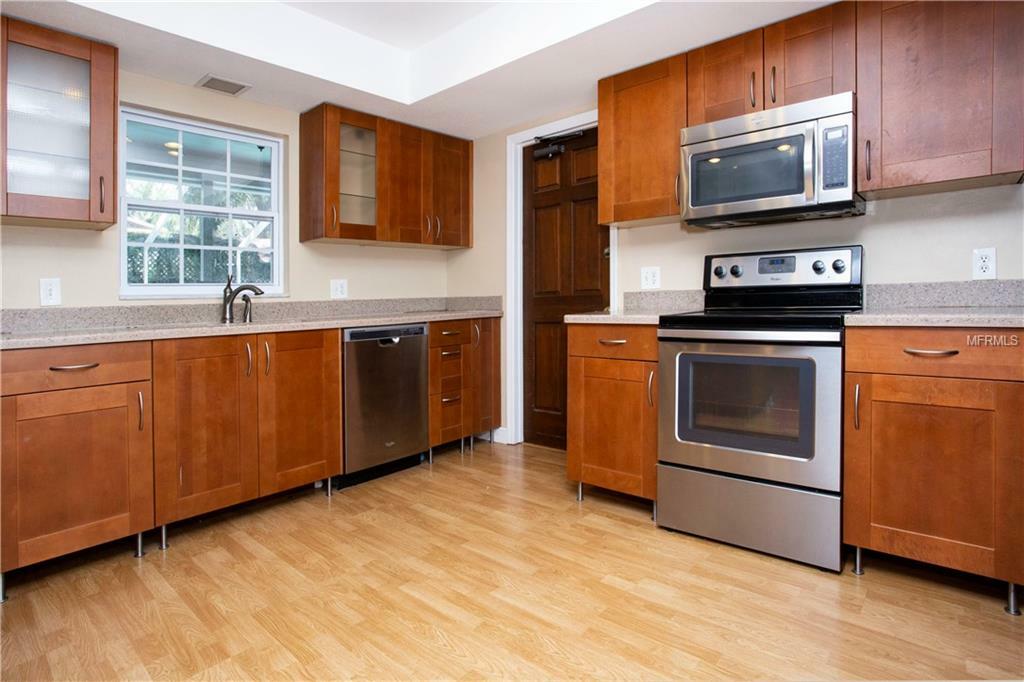 Property Photo:  2014 Cricket Lane  FL 33594 