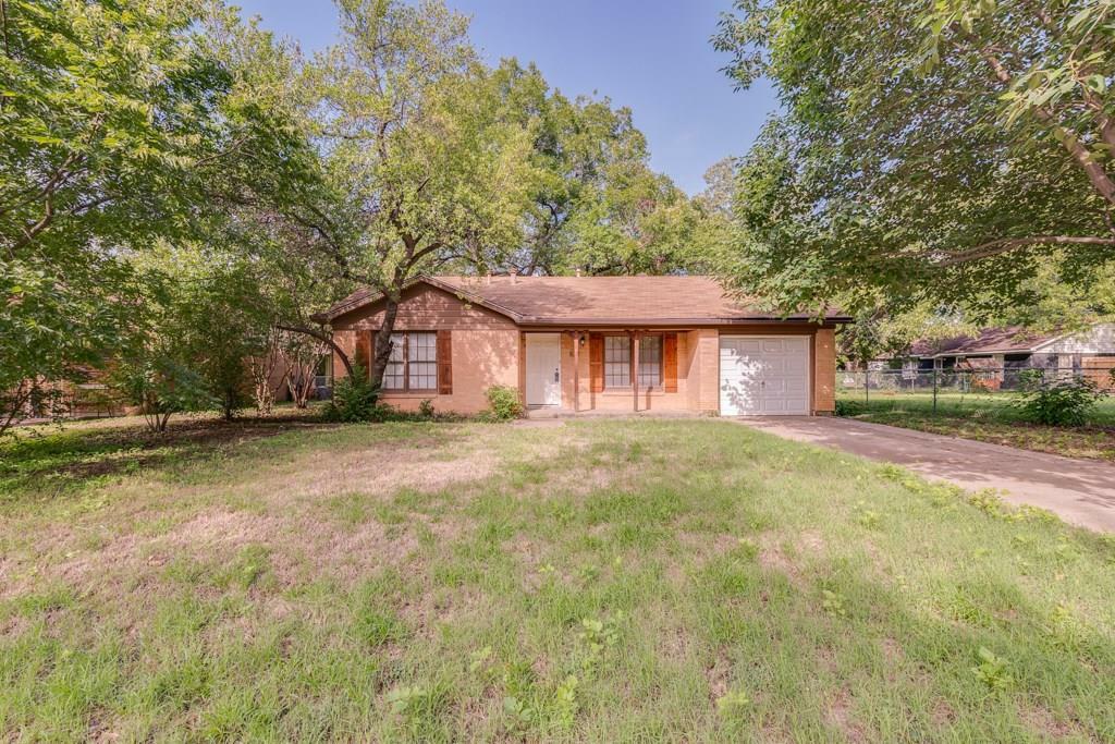 Property Photo:  821 Lynda Drive  TX 76114 