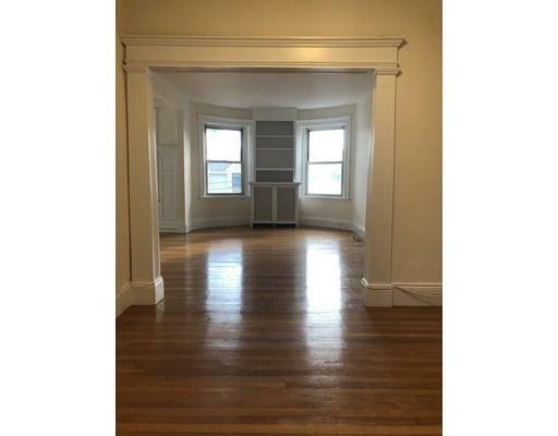 Property Photo: 31 Dwight St 4 MA 02446