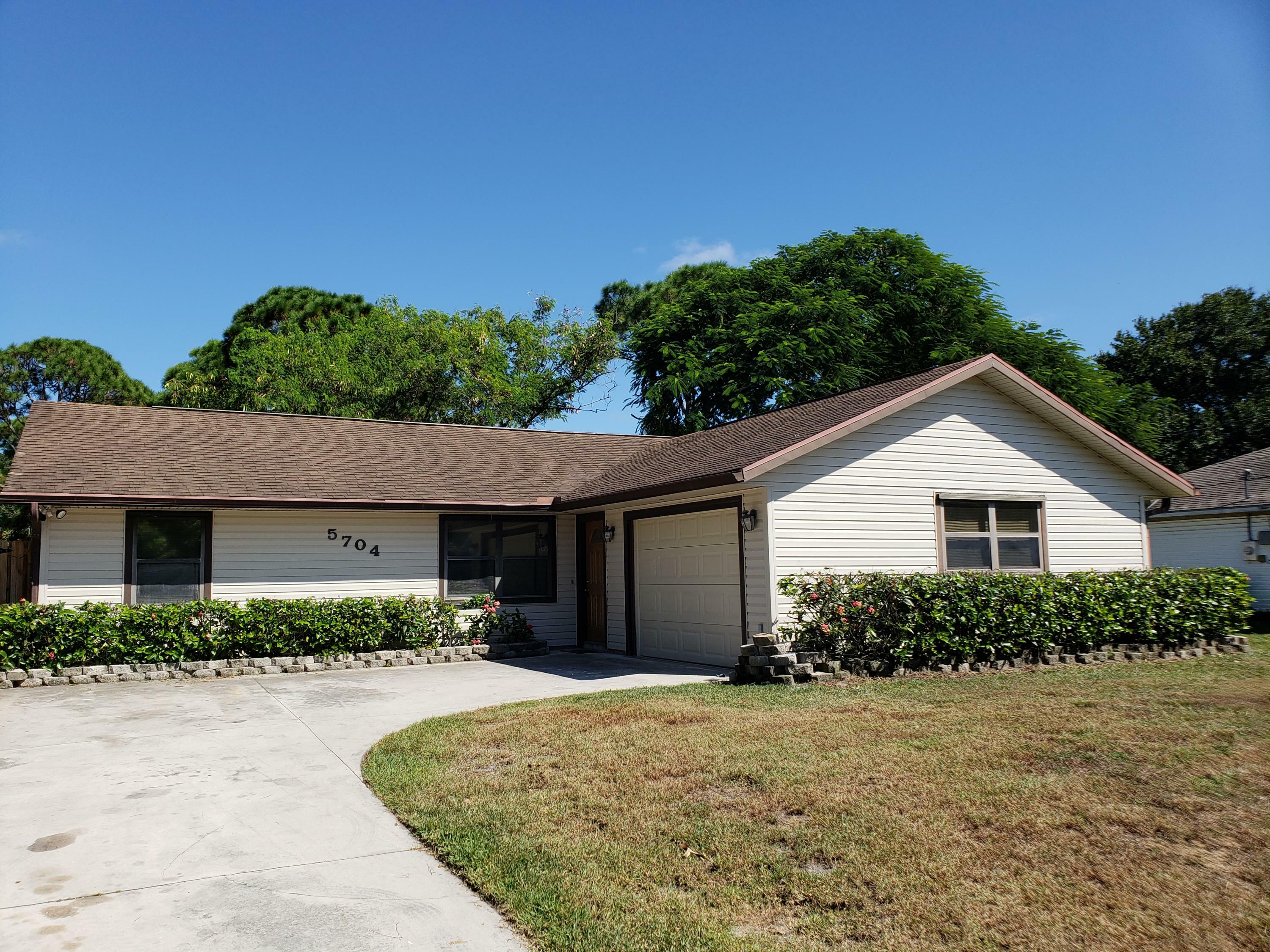 Property Photo:  5704 Myrtle Drive  FL 34982 