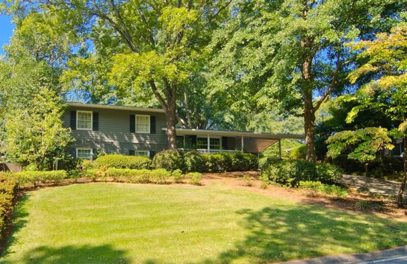 Property Photo:  3892 Admiral Drive   30341 