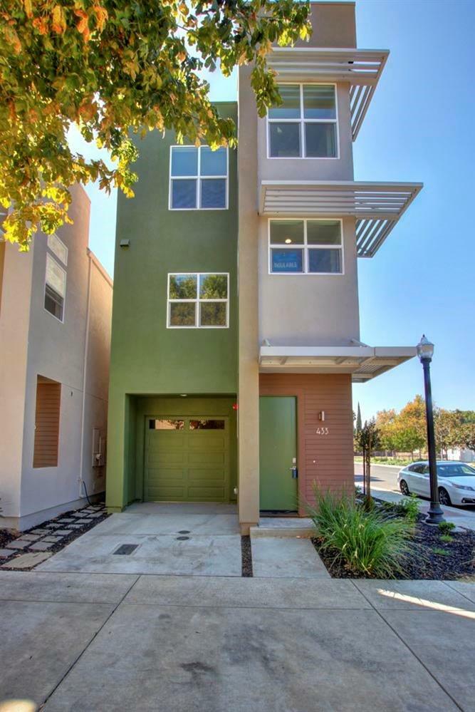 Property Photo:  433 Outrigger Lane  CA 95605 