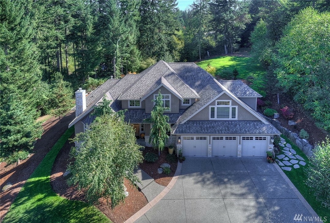 Property Photo:  817 6th Lane  WA 98333 