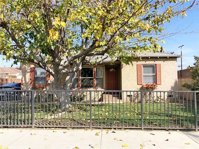 Property Photo:  11341 Hatteras Street  CA 91601 