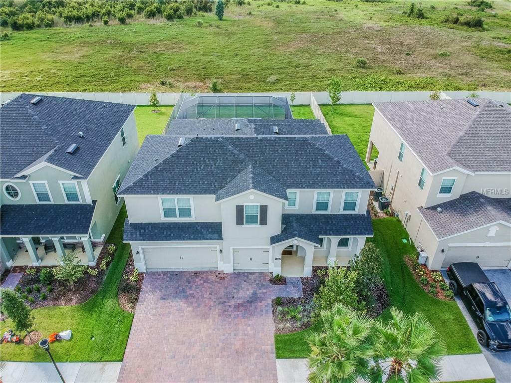 Property Photo:  11824 Lake Lucaya Drive  FL 33579 