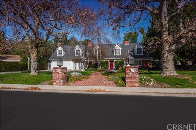 Property Photo:  4545 Del Moreno Drive  CA 91364 