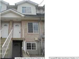 Property Photo: 92 S South Avenue NY 10303