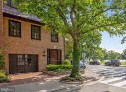 Property Photo:  101 Queen Street  VA 22314 